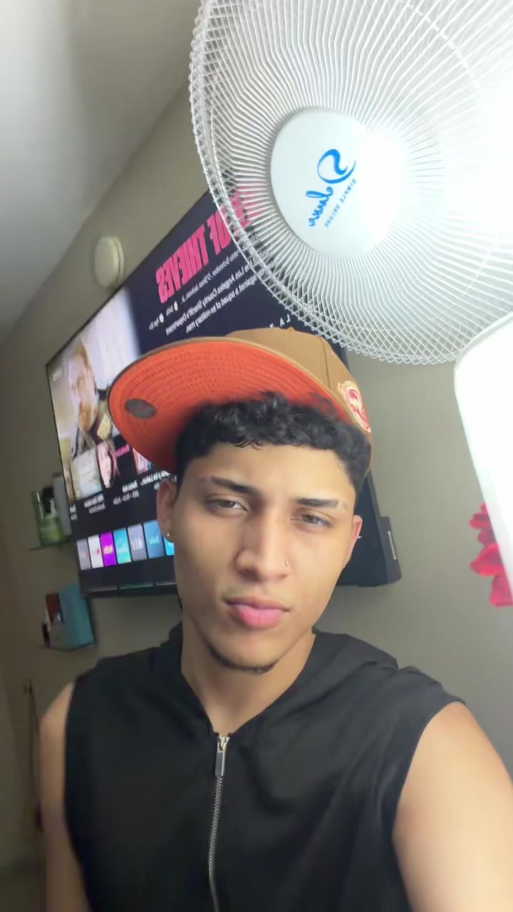@Alexitoo_PR🙈