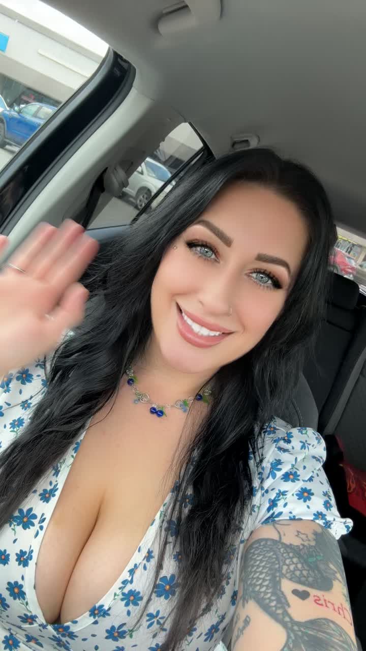 @Valentina Marie