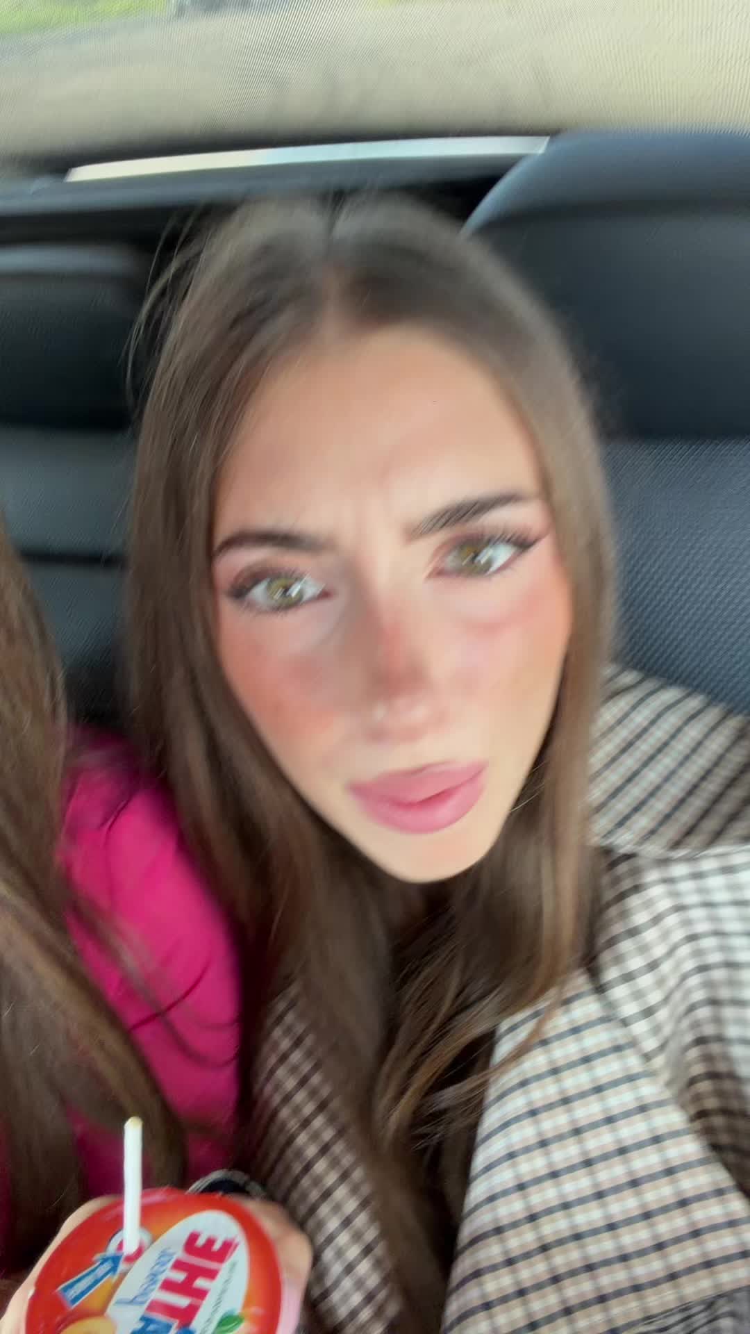 @Ila🇦🇱