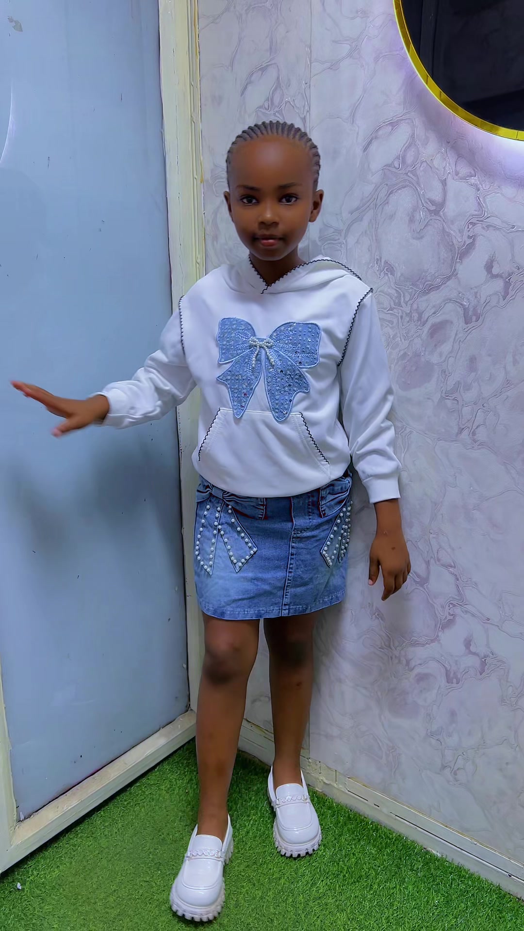 @M-unique closet// 0705606467