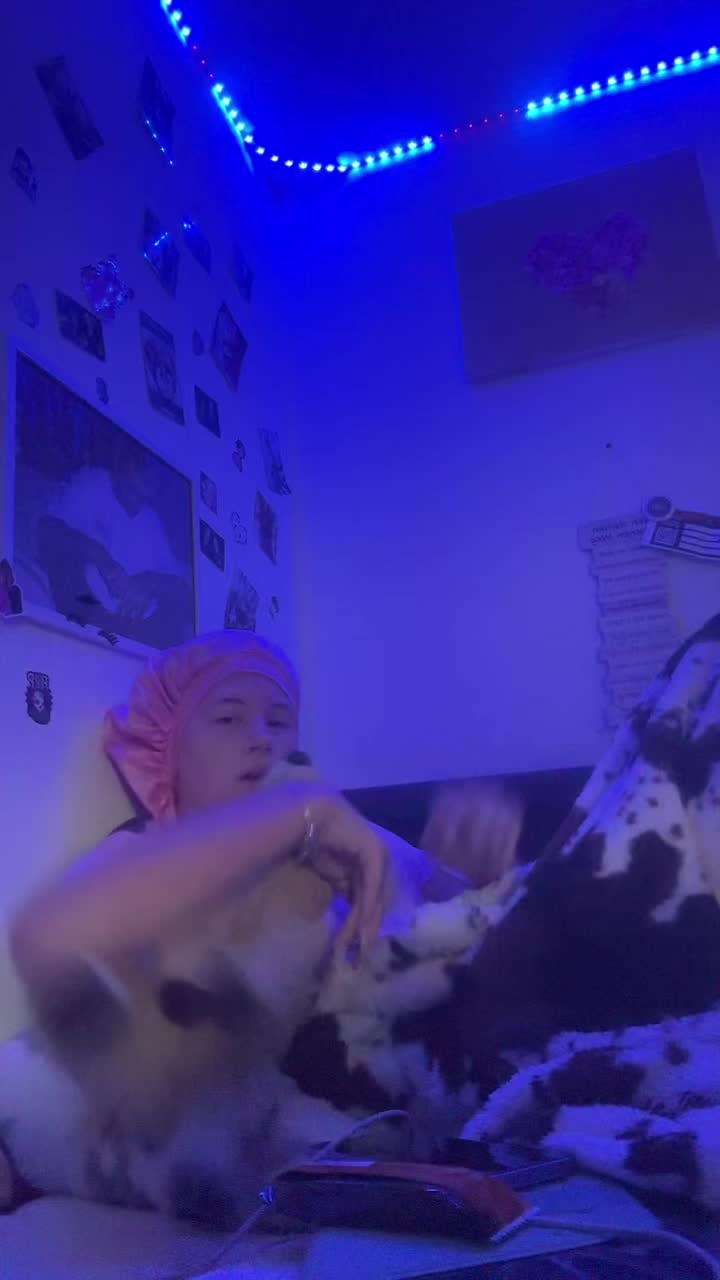 @🎭