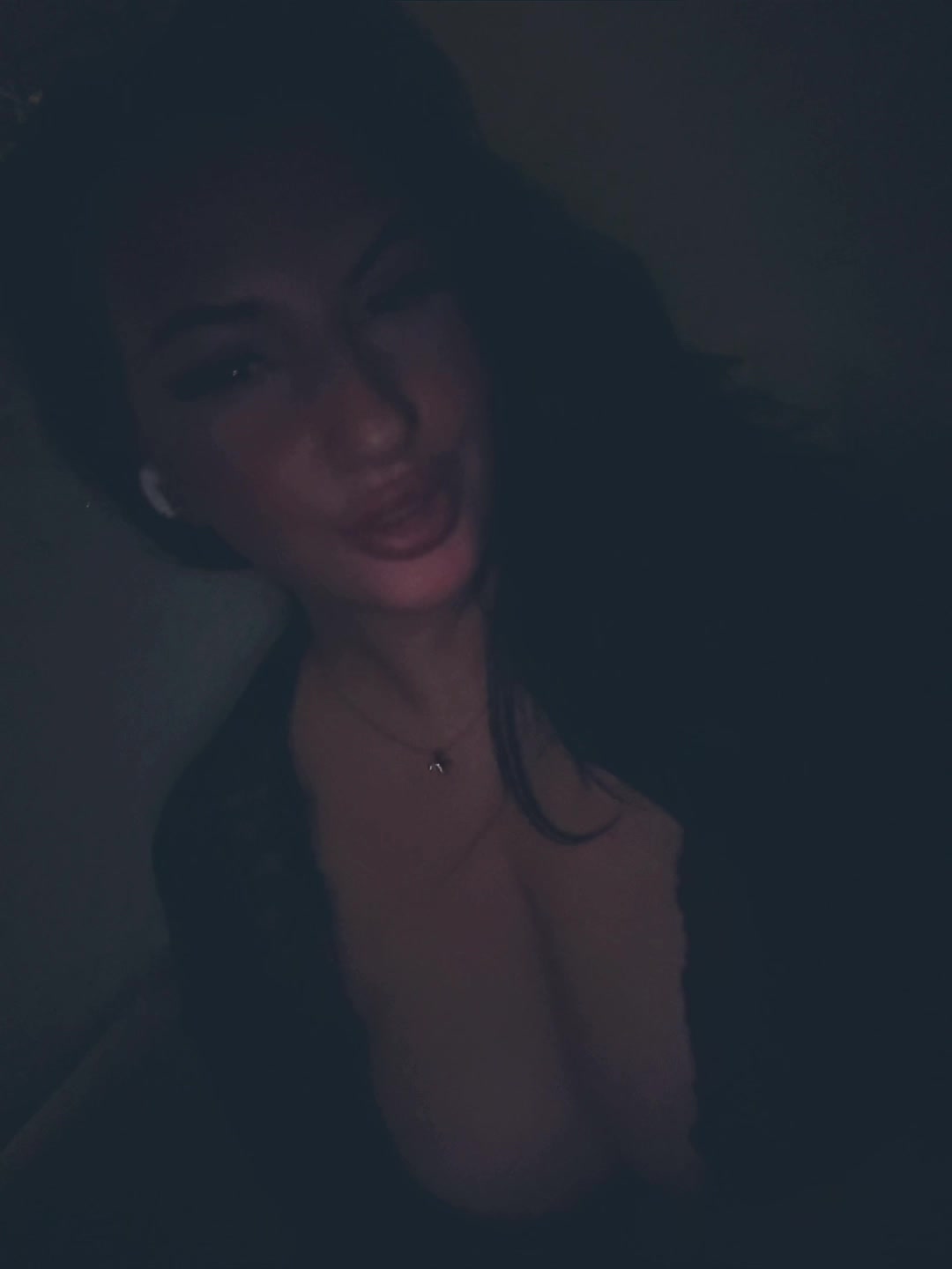 @𓃥𝙵𝚘𝚡𝚢𝚘𝚗𝚎𓃥