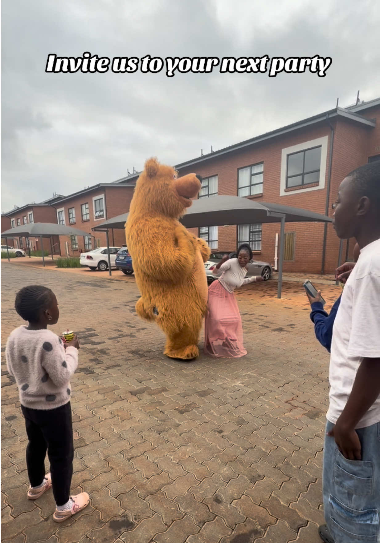 @dancingmascotssa