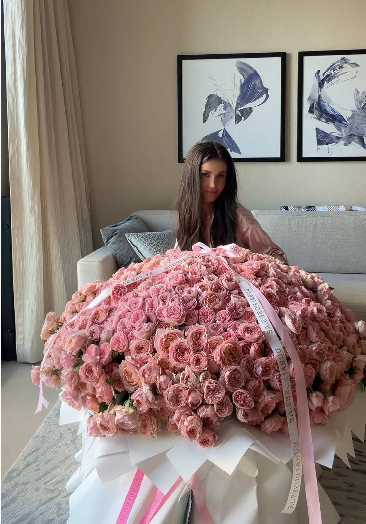 @Elena🇦🇪