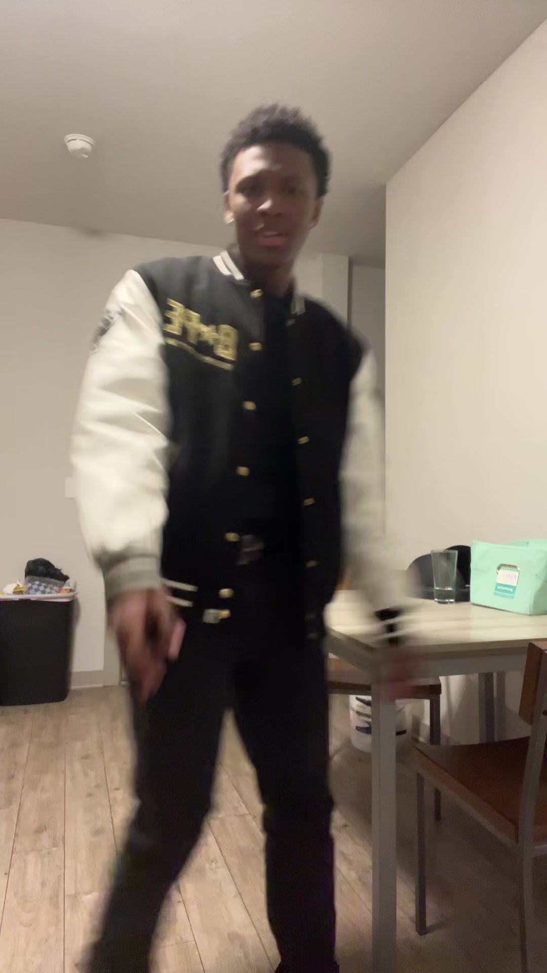 @useruno
