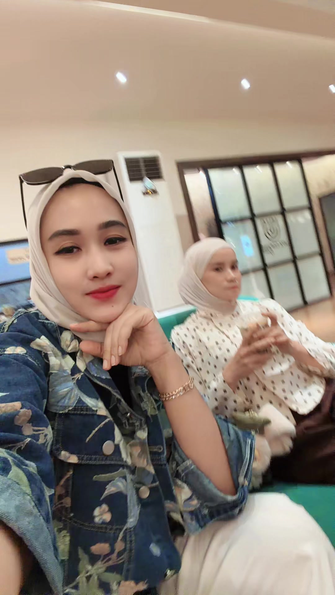 @KacaMataHitam