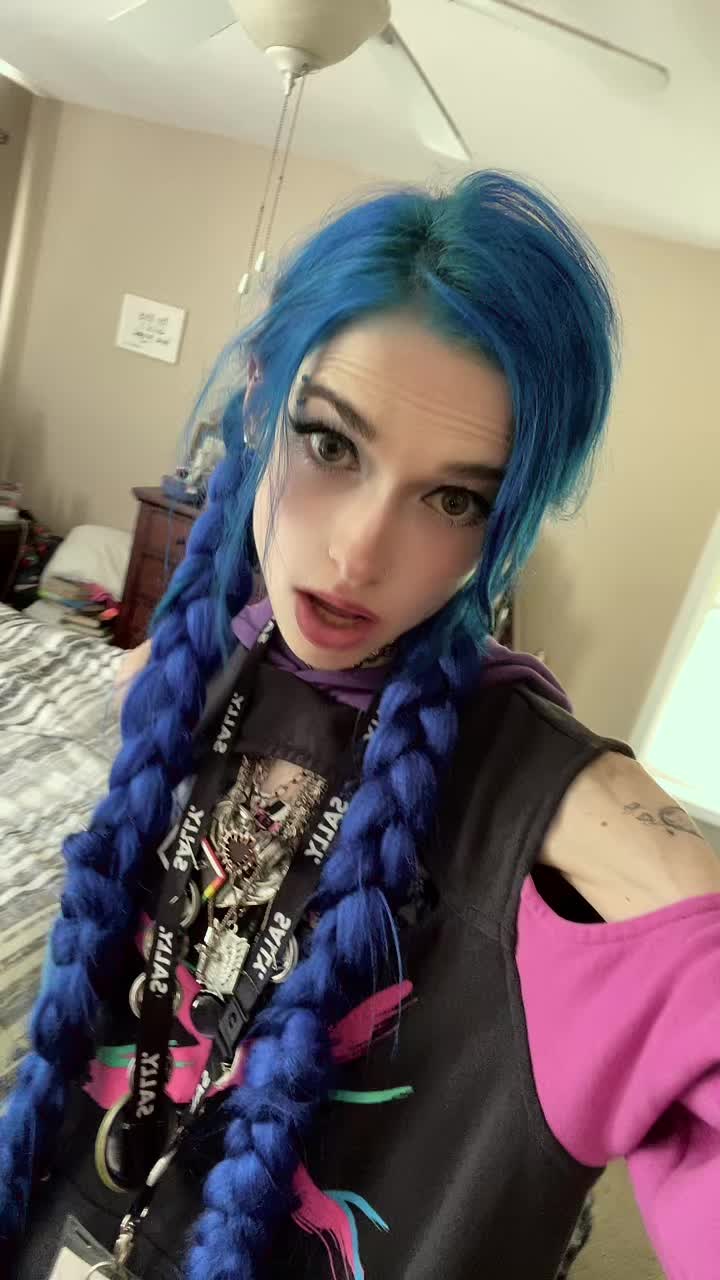 @Quirky_cosplays