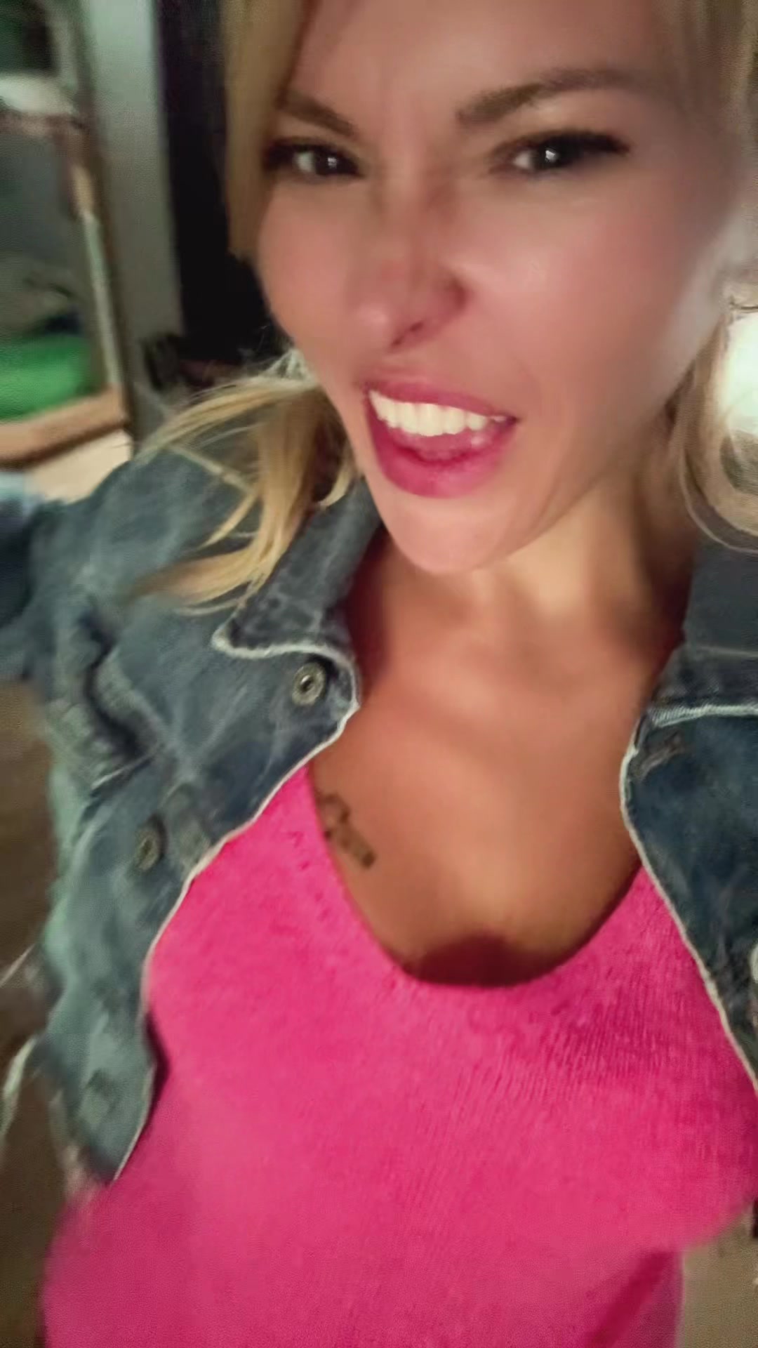 @Anika_Carina🦅