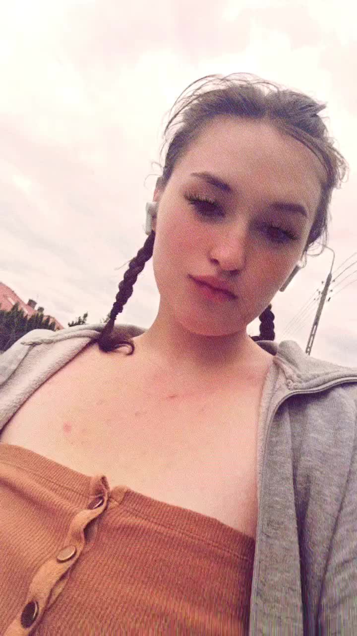 @🥀~𝓐𝓷𝓲𝓪~🥀