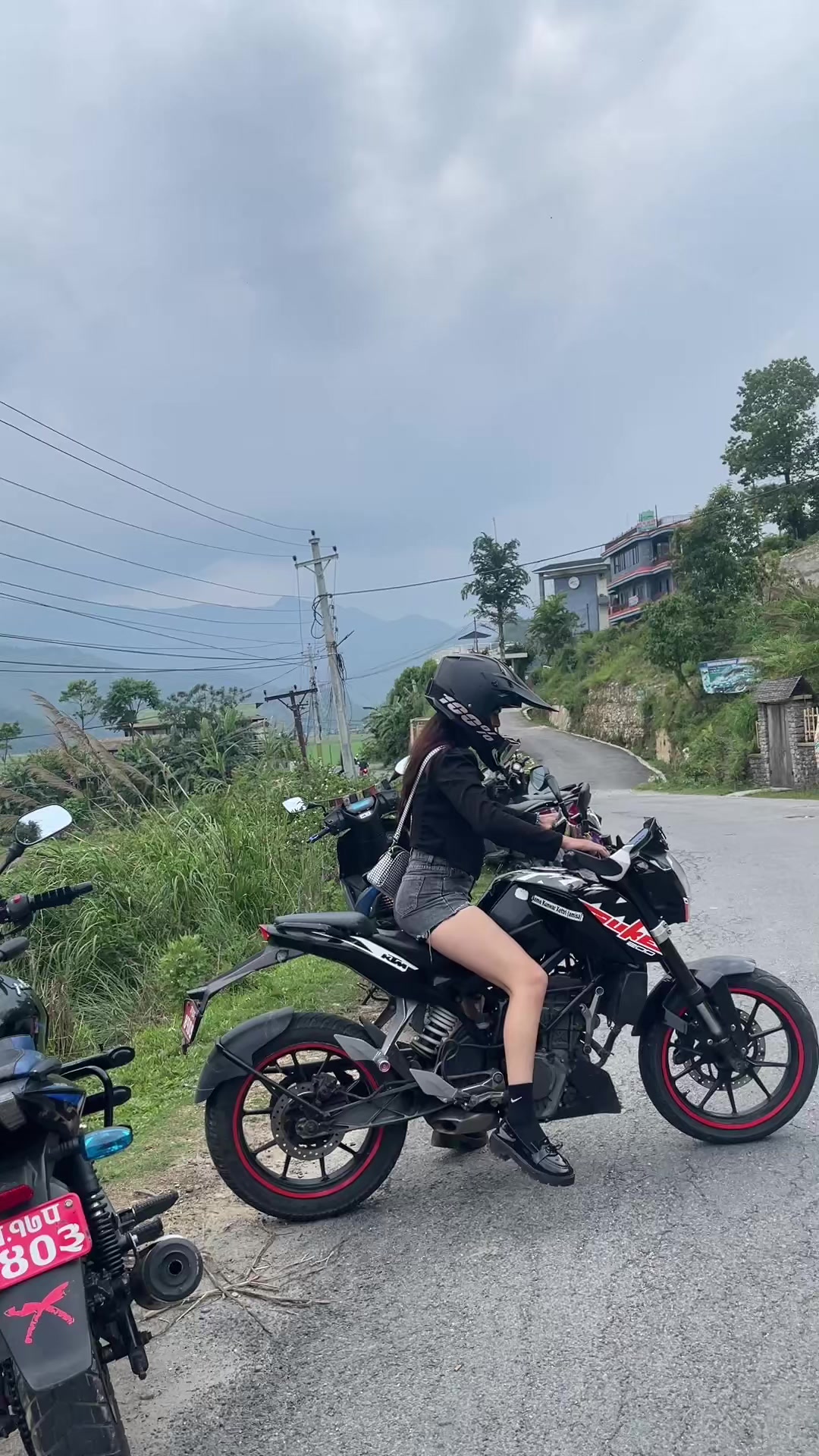 @Ame_kunwar_xettrii
