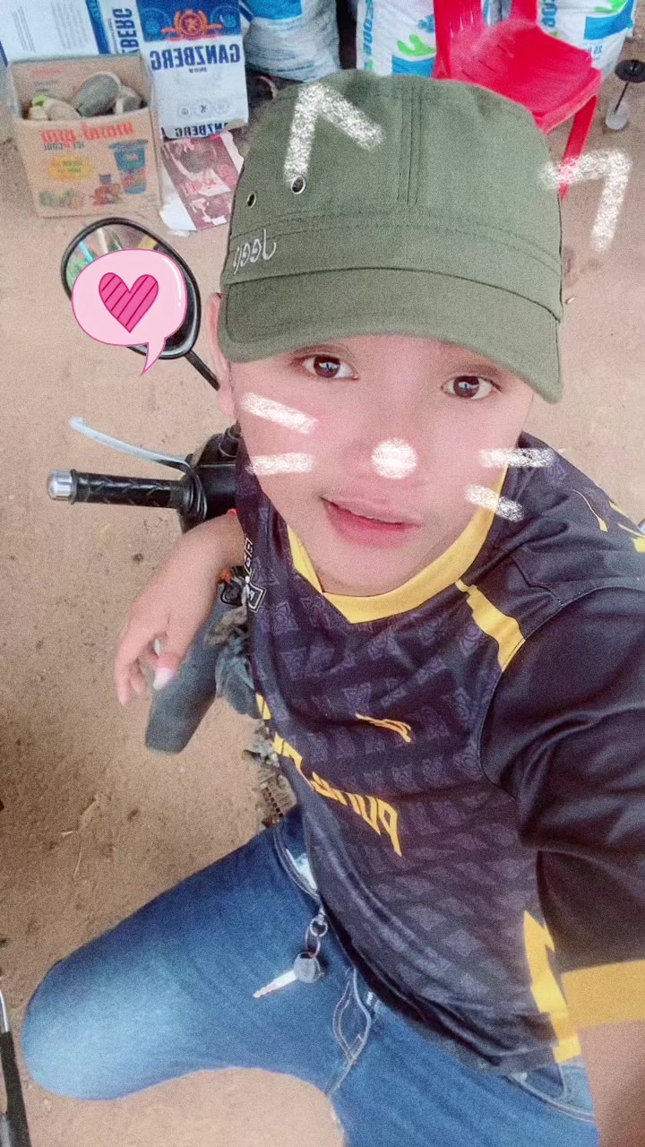 @សុឡាត់ ក្បាល់ខូច🙄