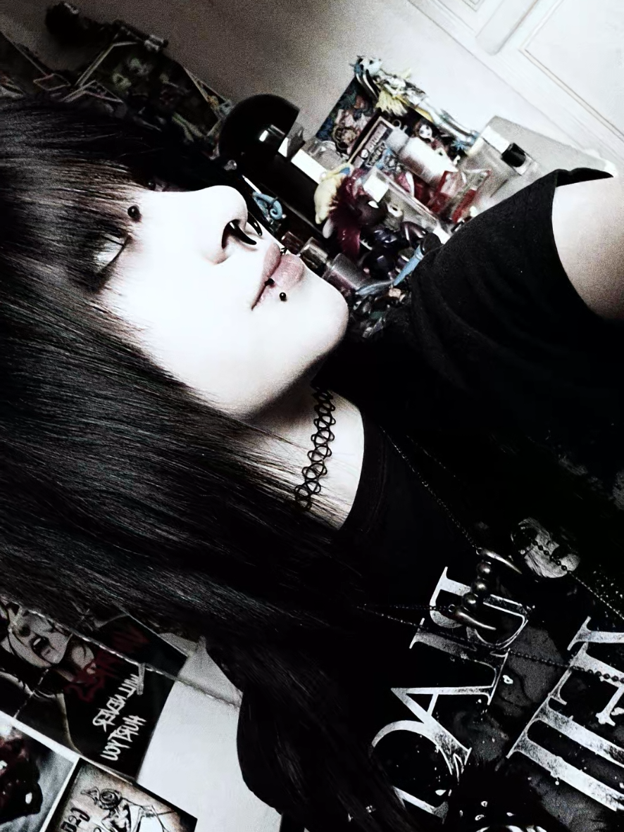 @☣︎ 𝔇𝔢𝔞𝔡𝔙𝔞𝔪𝔭 ☣︎