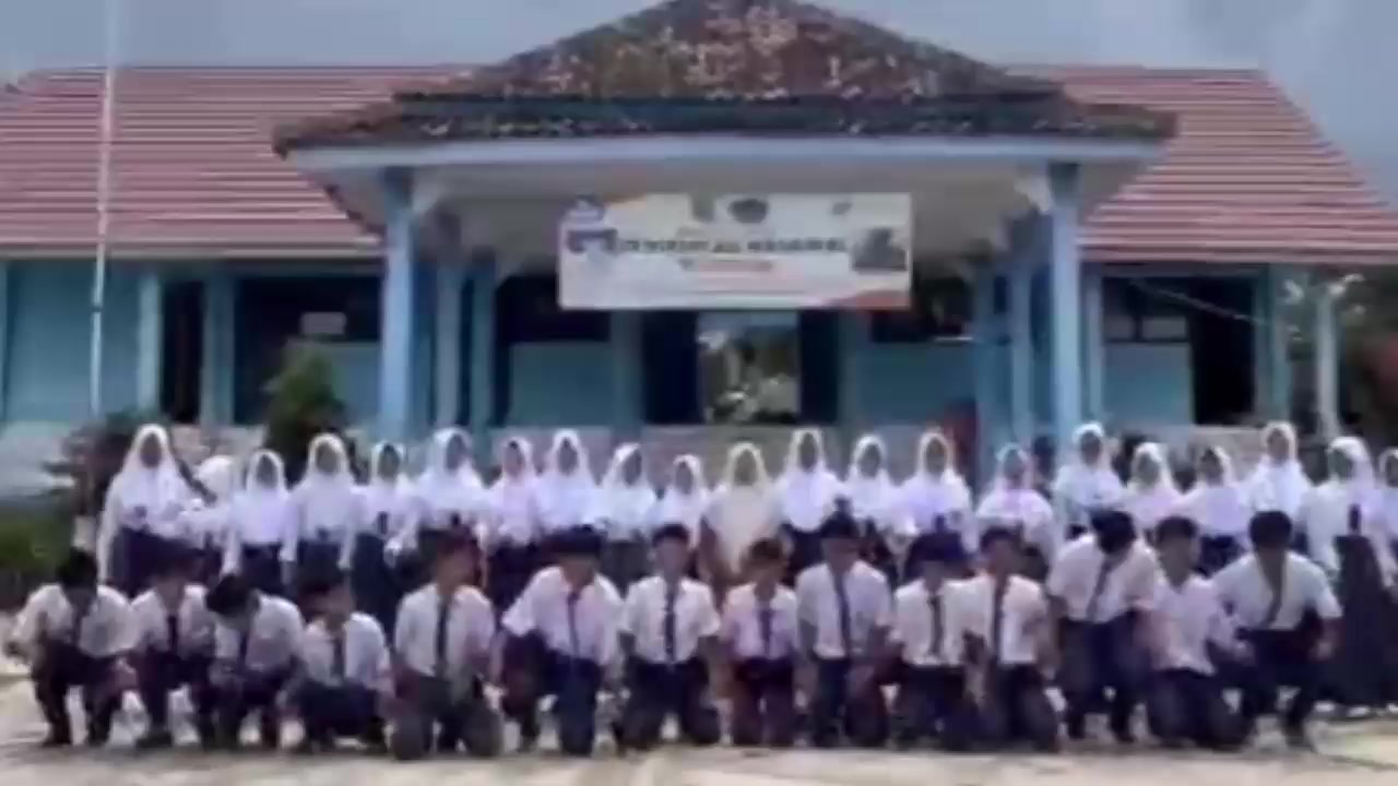 @ninthgradecee