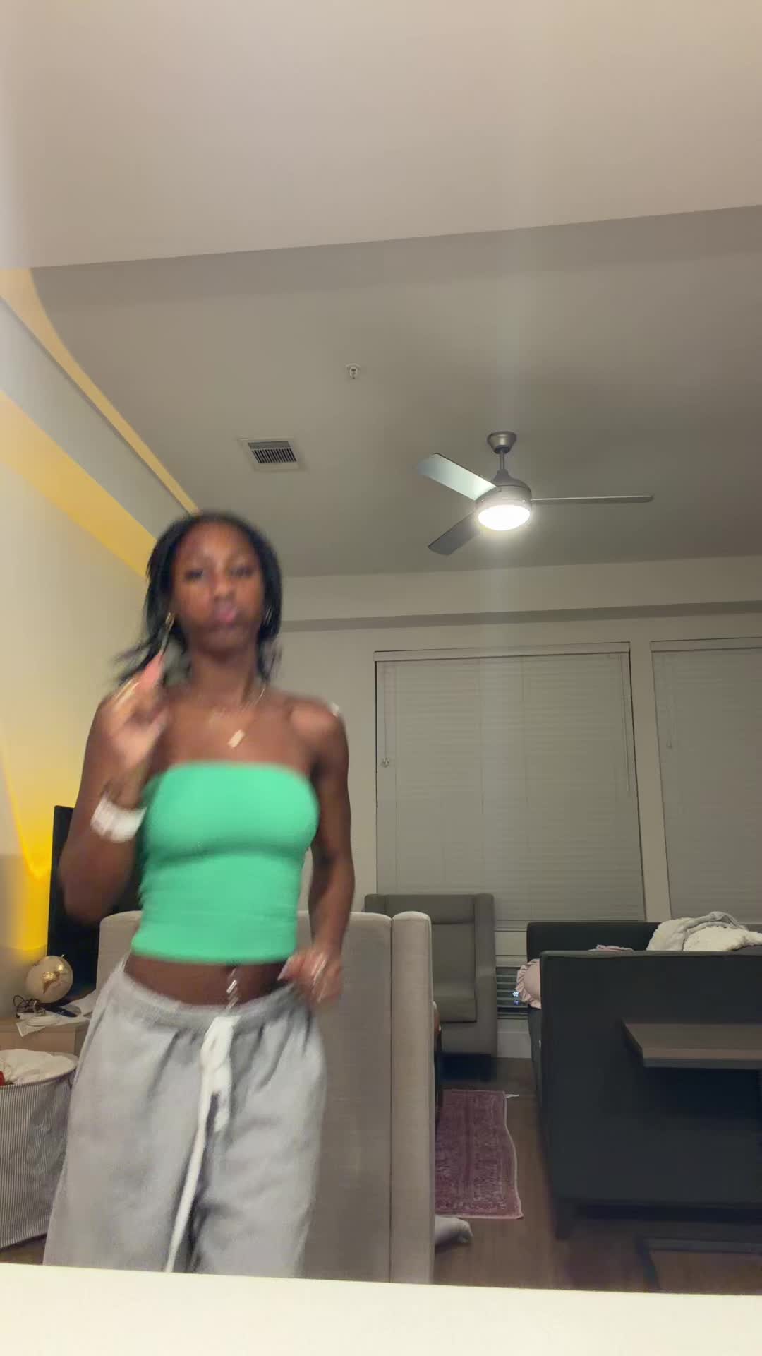 @denim_b2