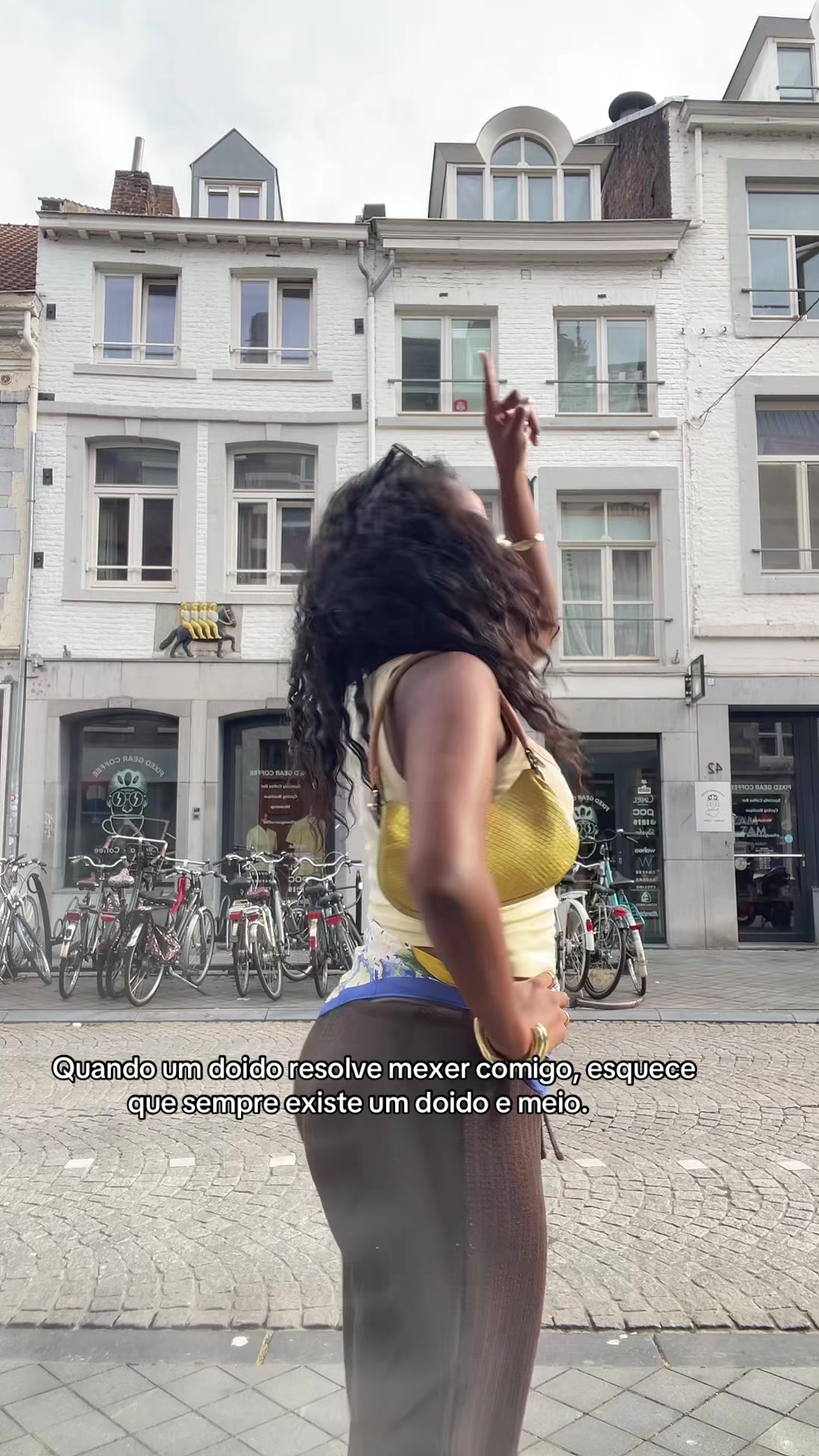 @Emilly Camila