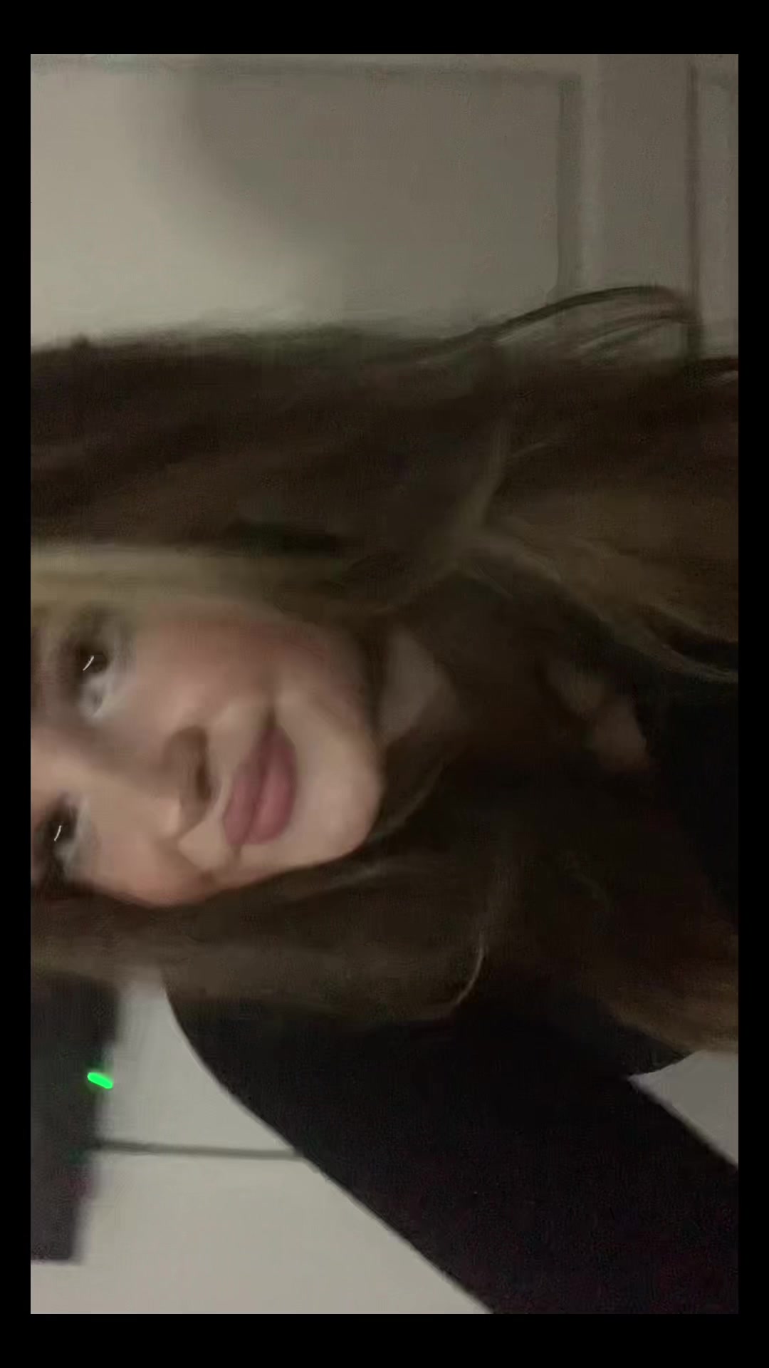 @Poppyolivia