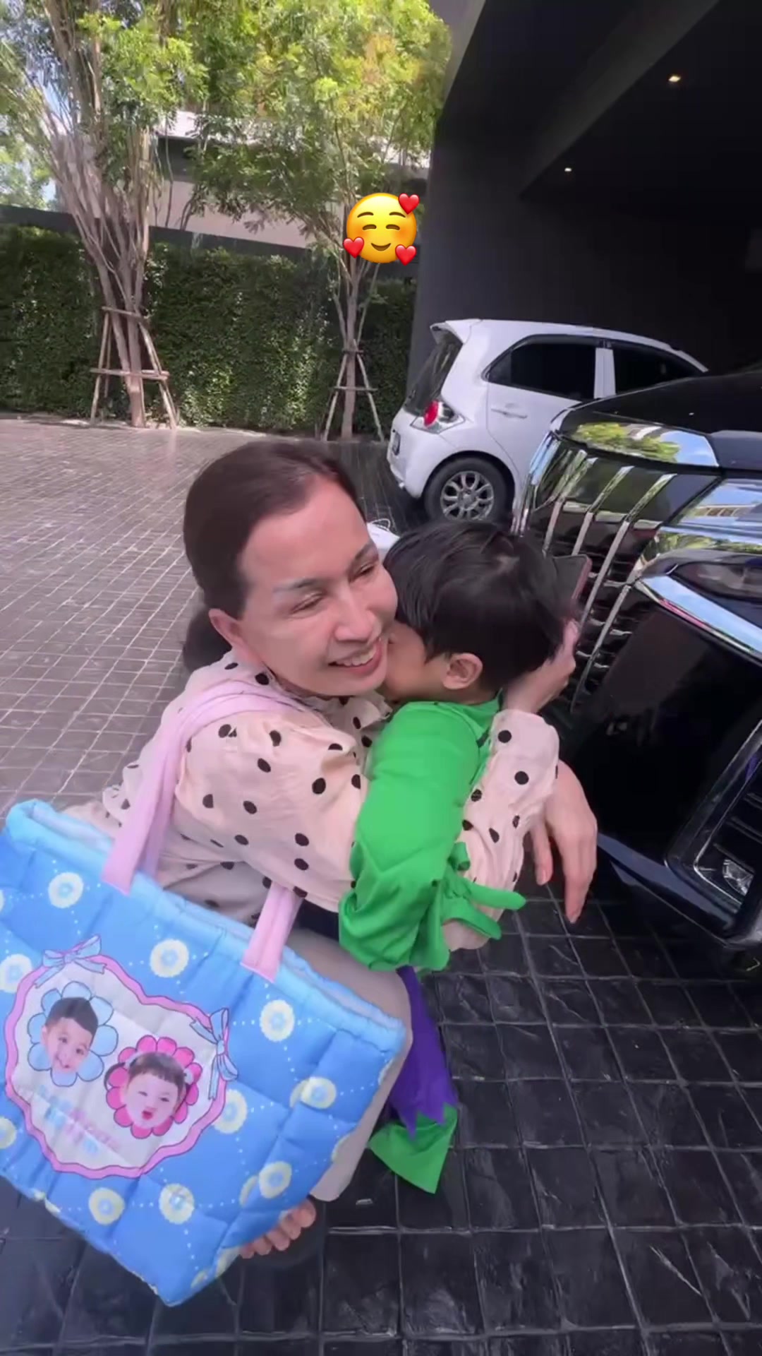 @แฝดโซลโมเน่👶🏻 👧🏻(ช่องจริง)