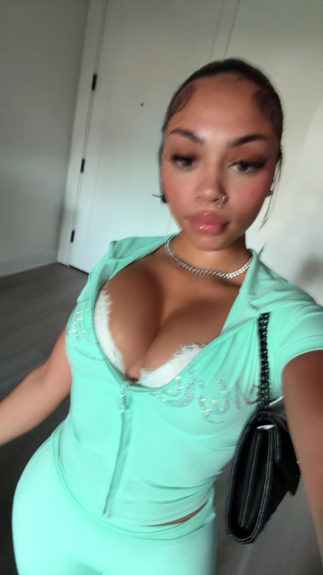 @user64443169100
