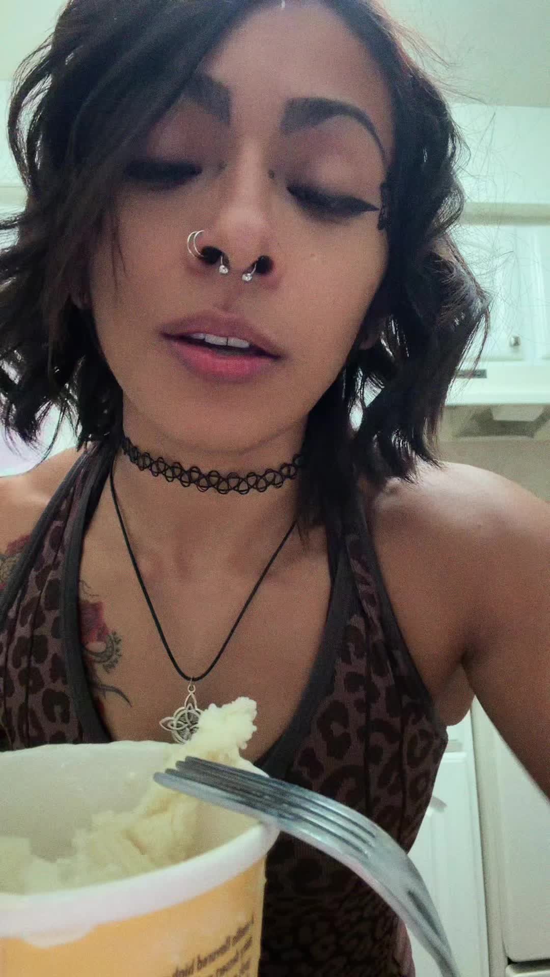 @l1ttl3mnstrl1ftz