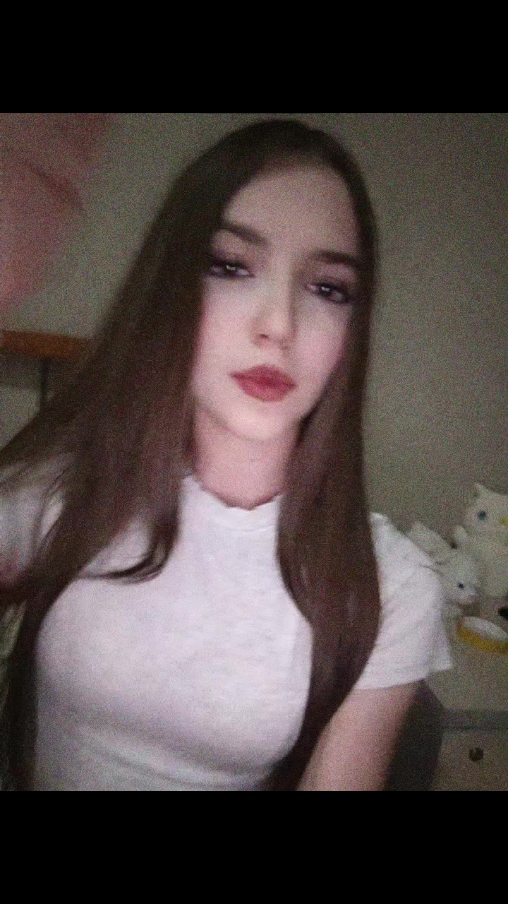 @Каролина
