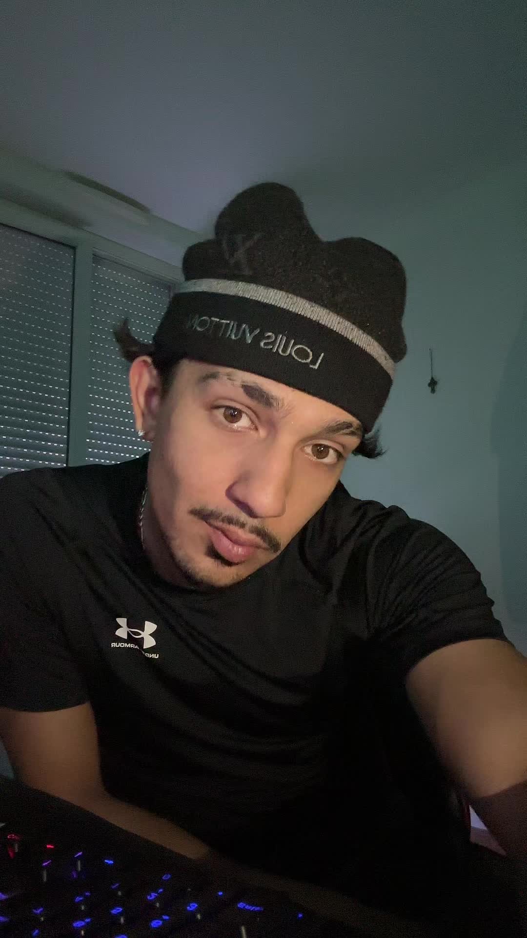 @E N V Y