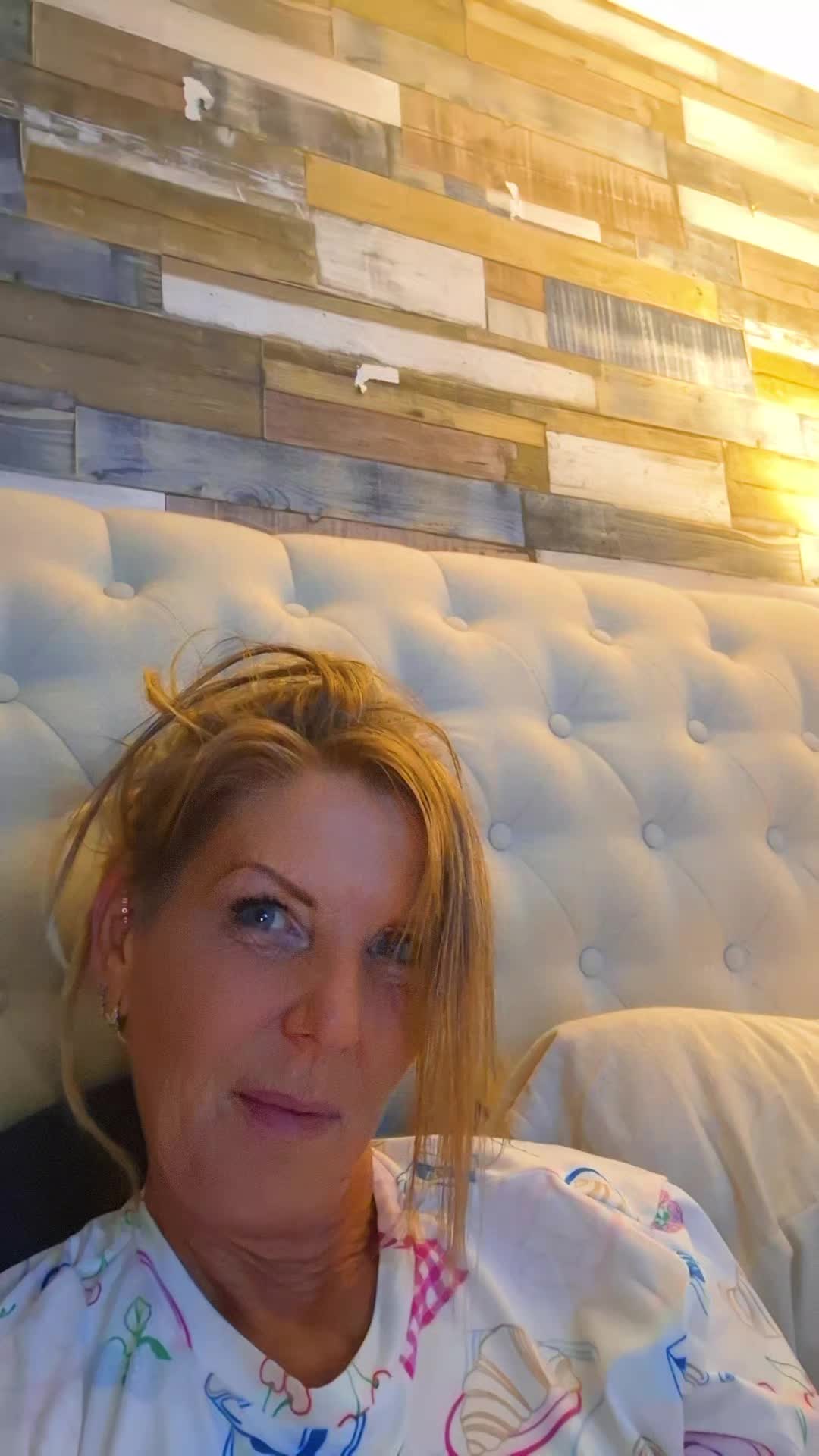 @Queen_dreams