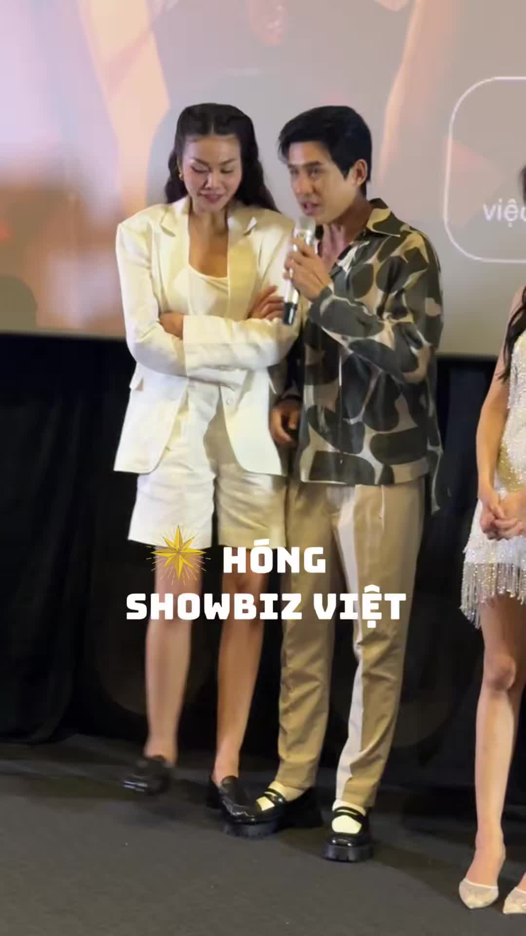 @Hóng Showbiz Việt