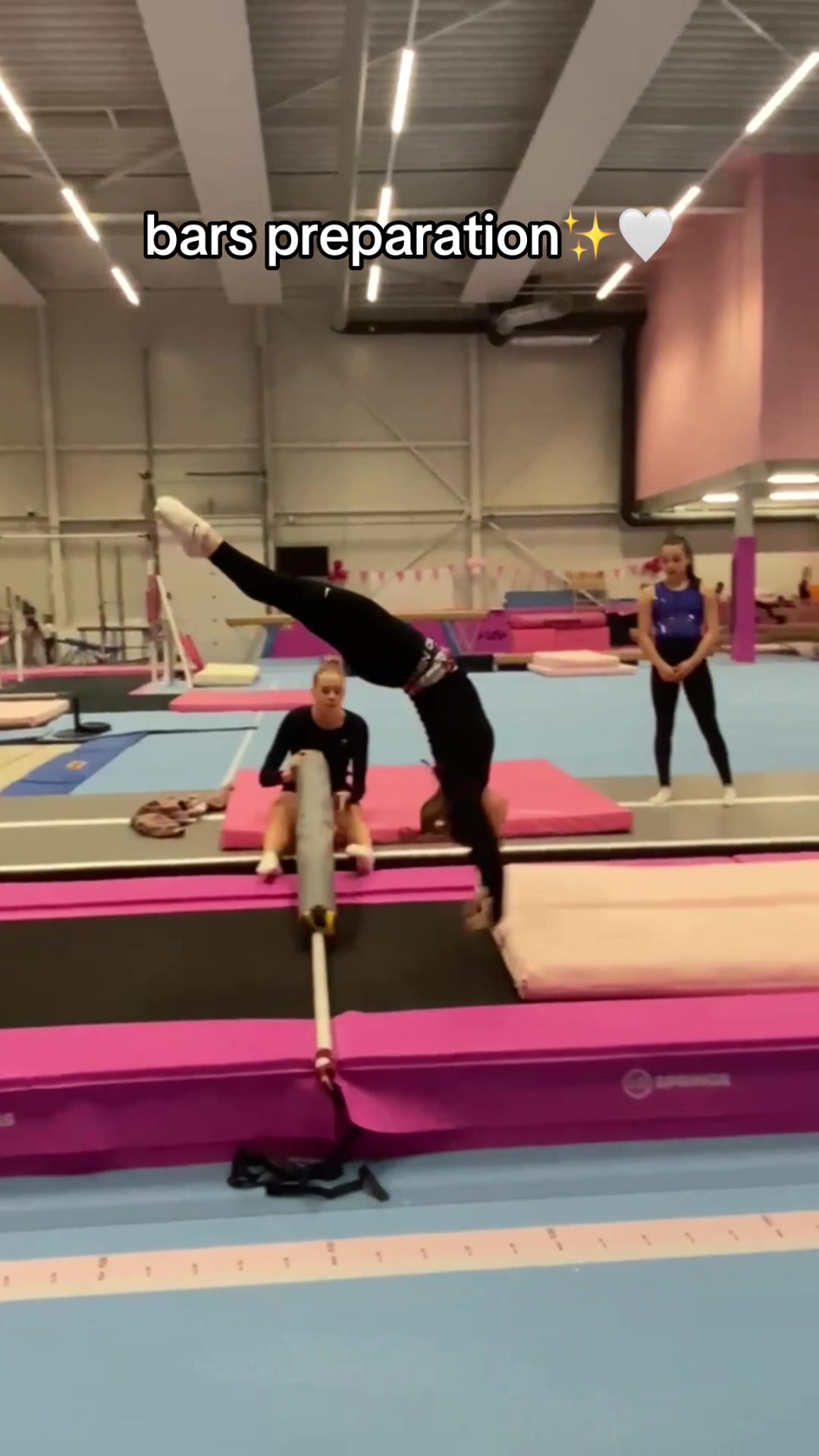 @Rachell 26K🤸♀️💖