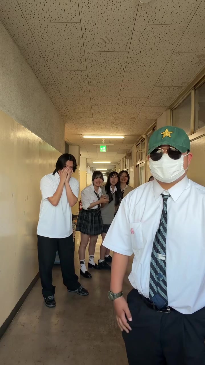 @かの