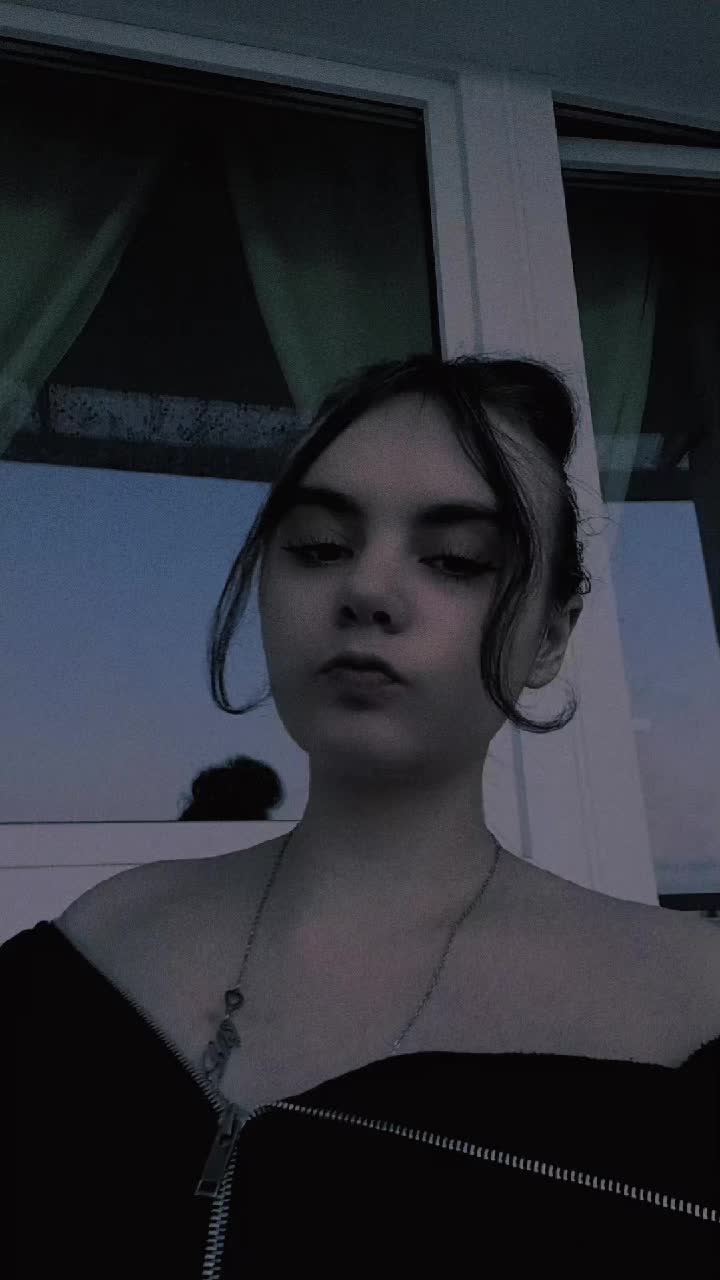 @𝔇𝔢𝔫𝔦𝔰𝔢 ୨୧🧸🐍
