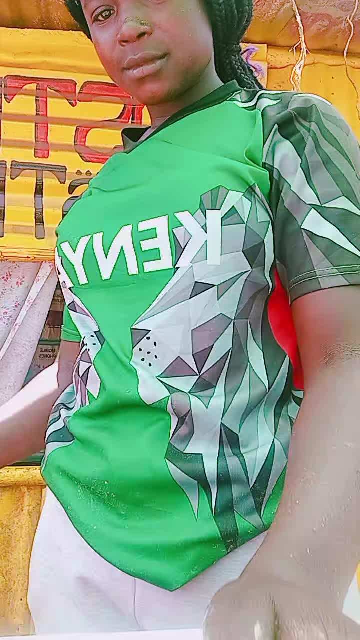 @Veron Beiby 💋 ❤️ 💛 💚