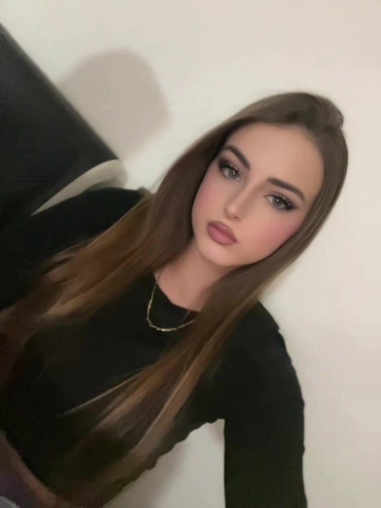 @👸🏼