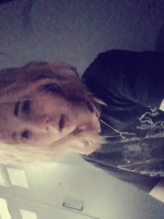 @точечка🚬🕷️