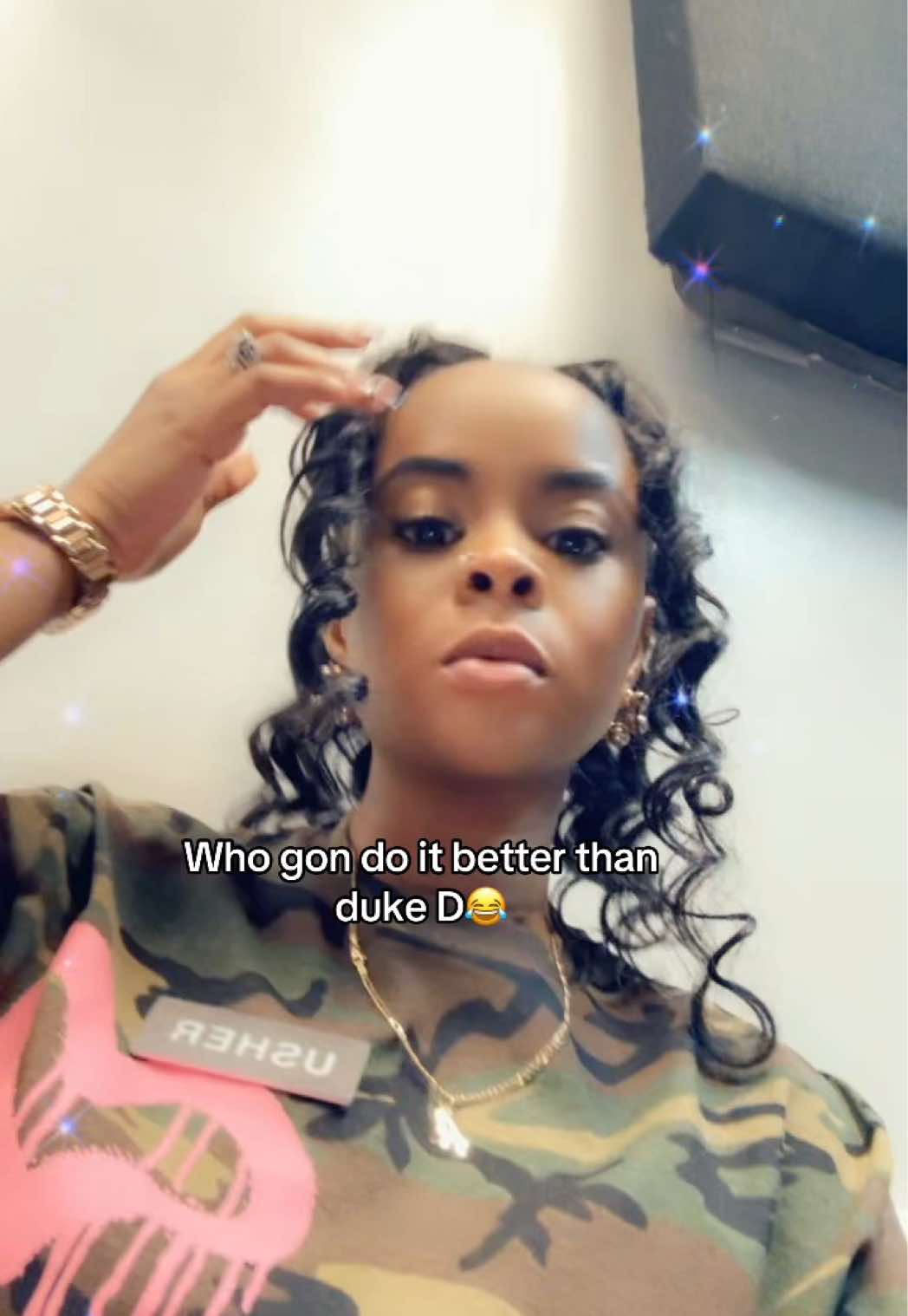 @ArisMoments