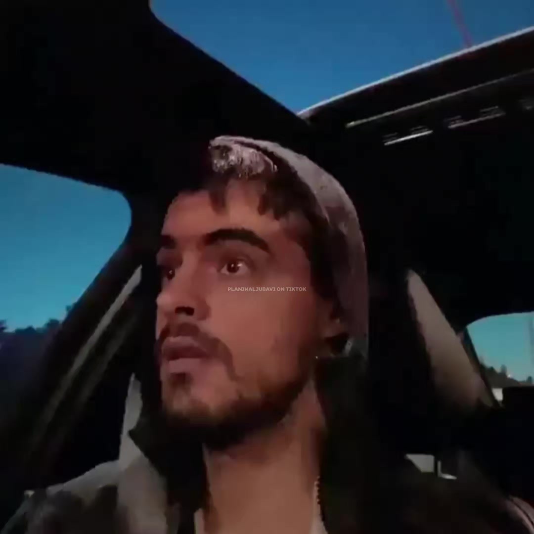 @🦋