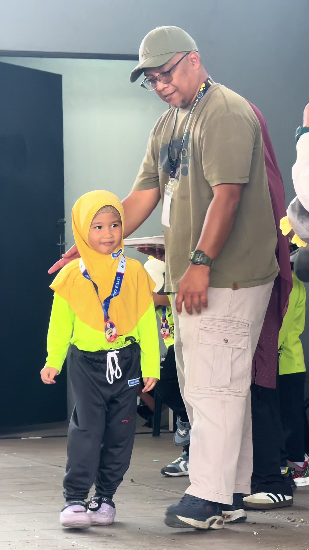 @izzah cantik manis