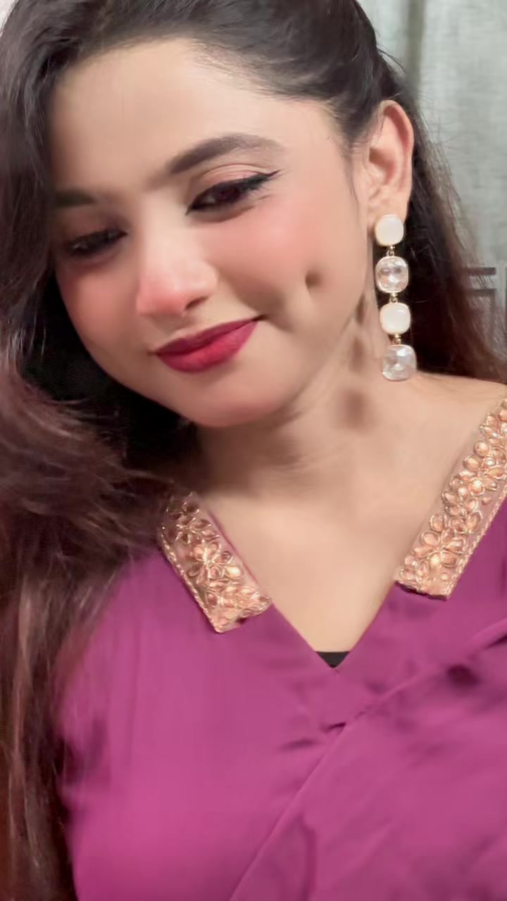 @NAINA🇧🇩
