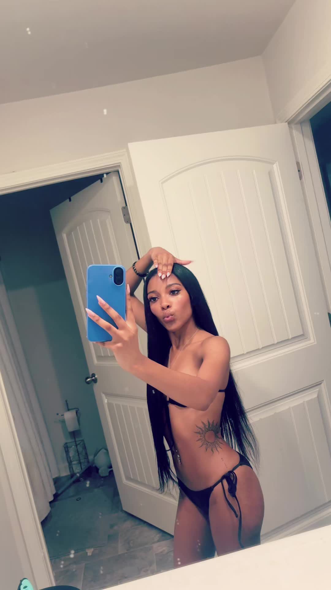 @nayla