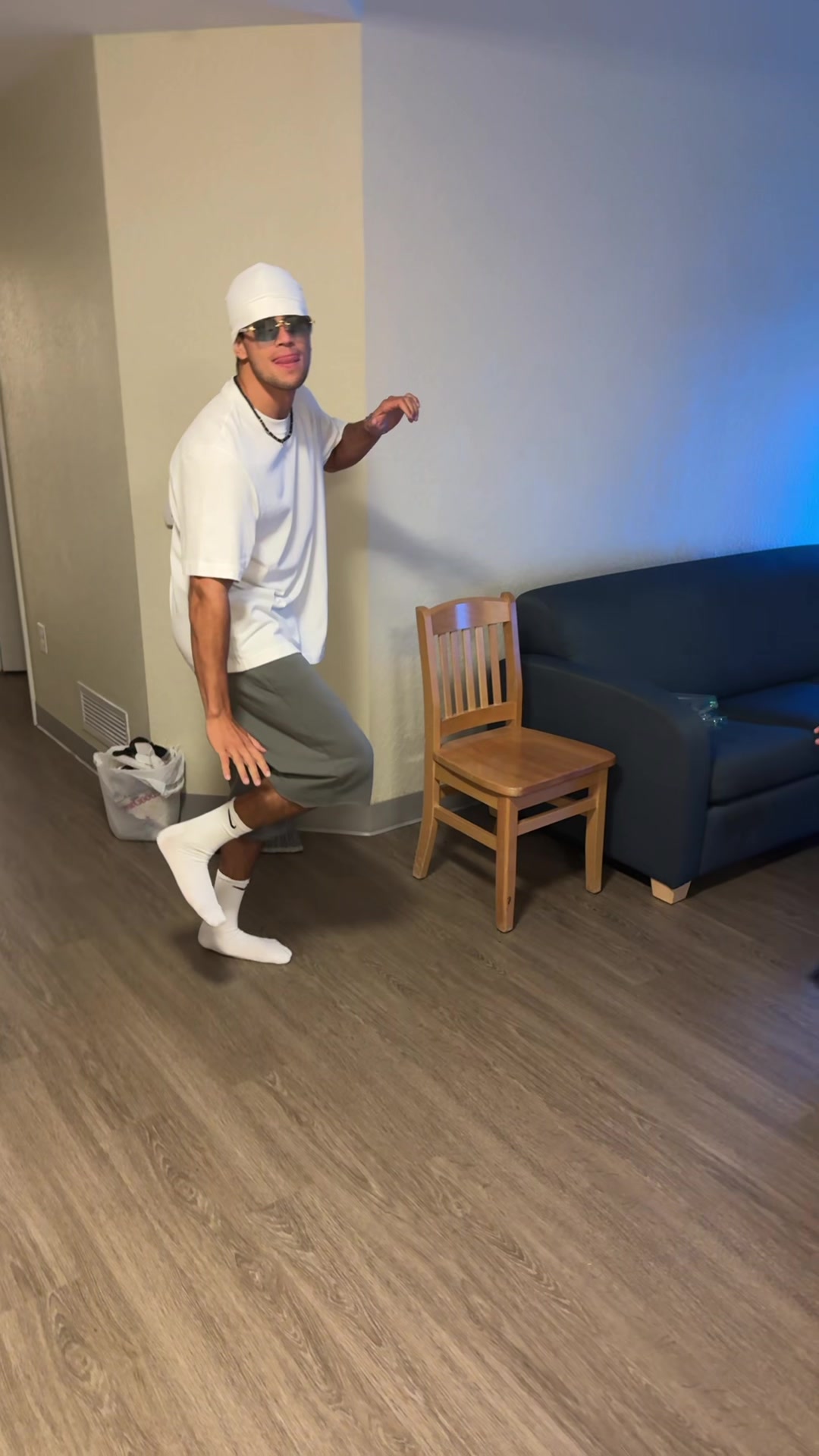 @Carlos