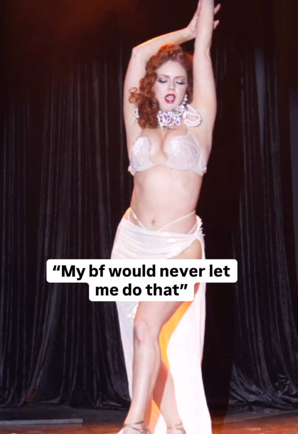 @sarahwinesalot