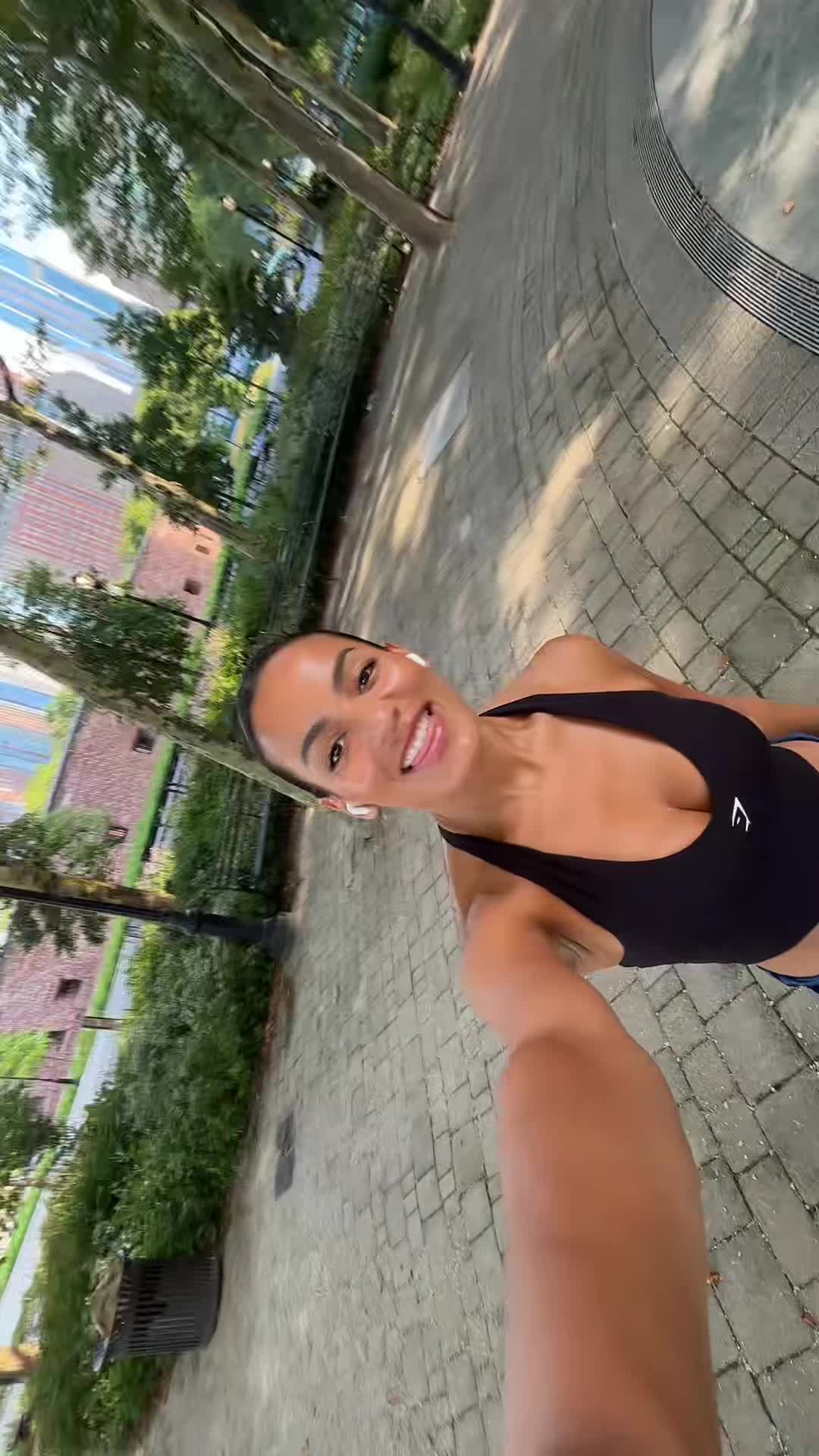 @Elena Elizabeth