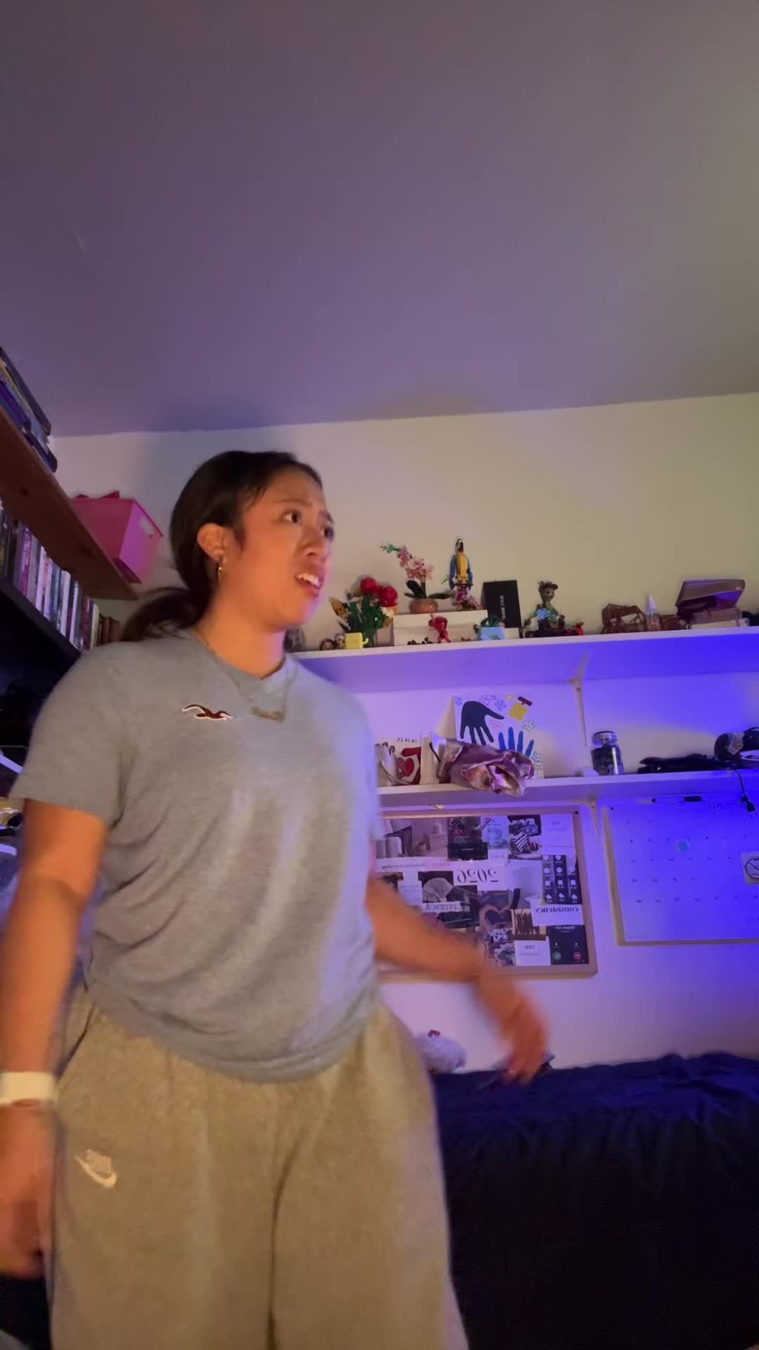 @Adamariii