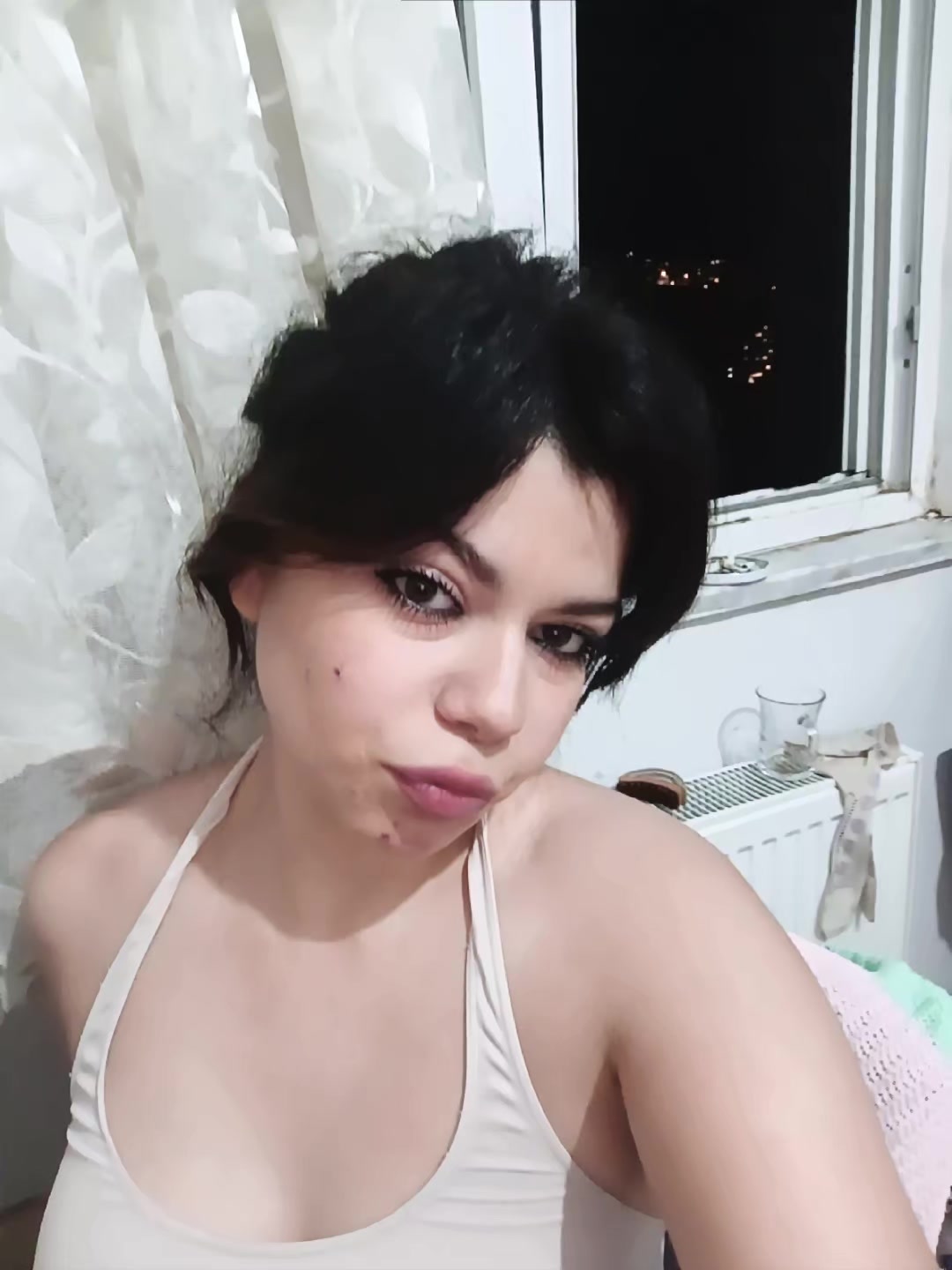 @Bella