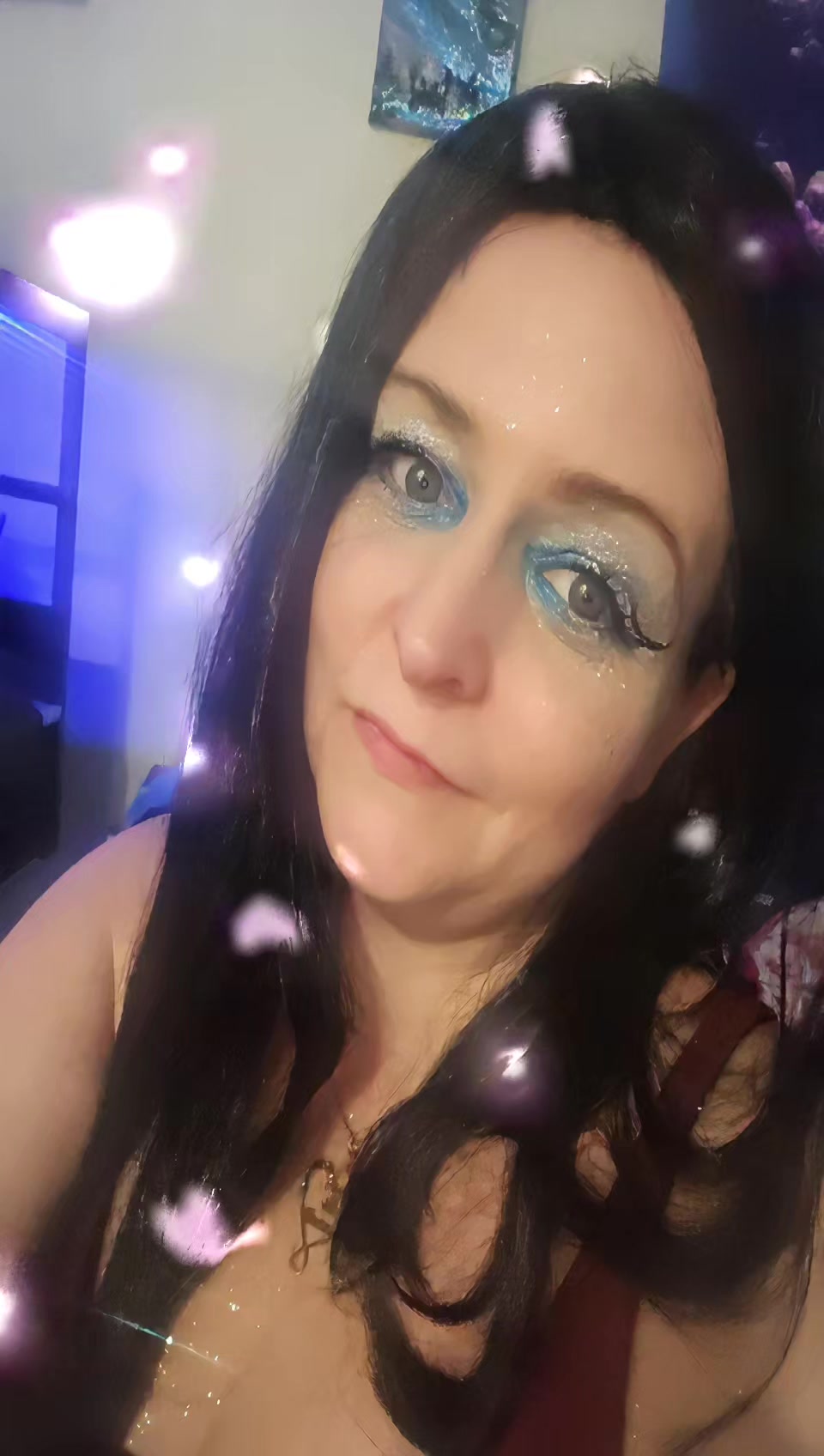 @KimCroft🧸🌹💙🎸🐋🐬🦋😈👻☘️🔥