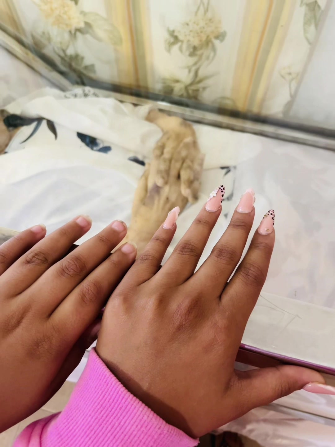 @Gwen. Gla.e🇲🇺