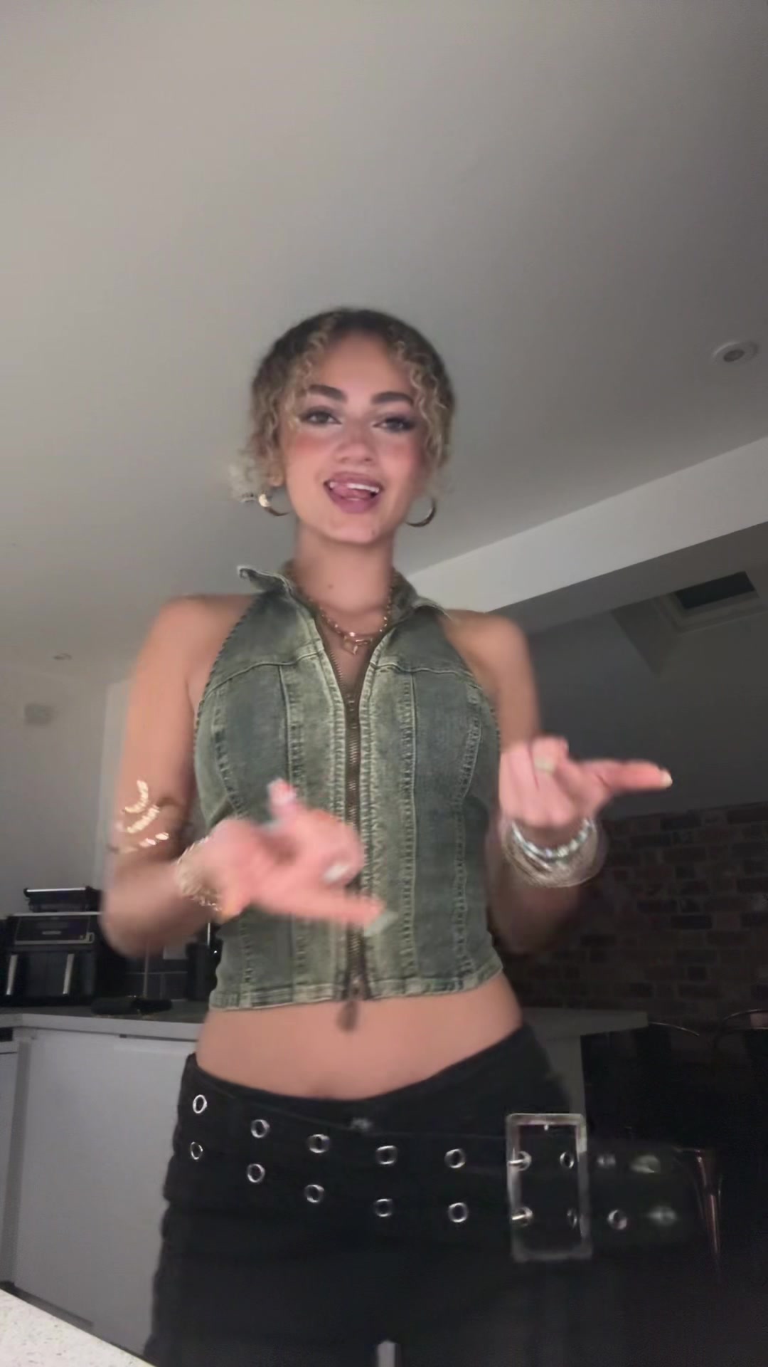 @تاليا