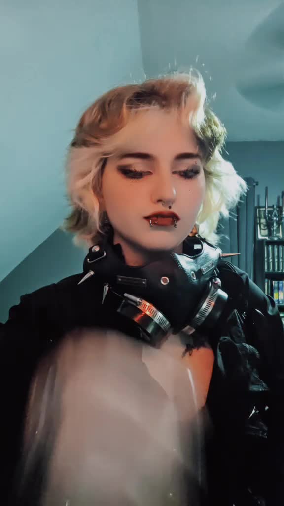 @Jinx ☠️🖤🩸