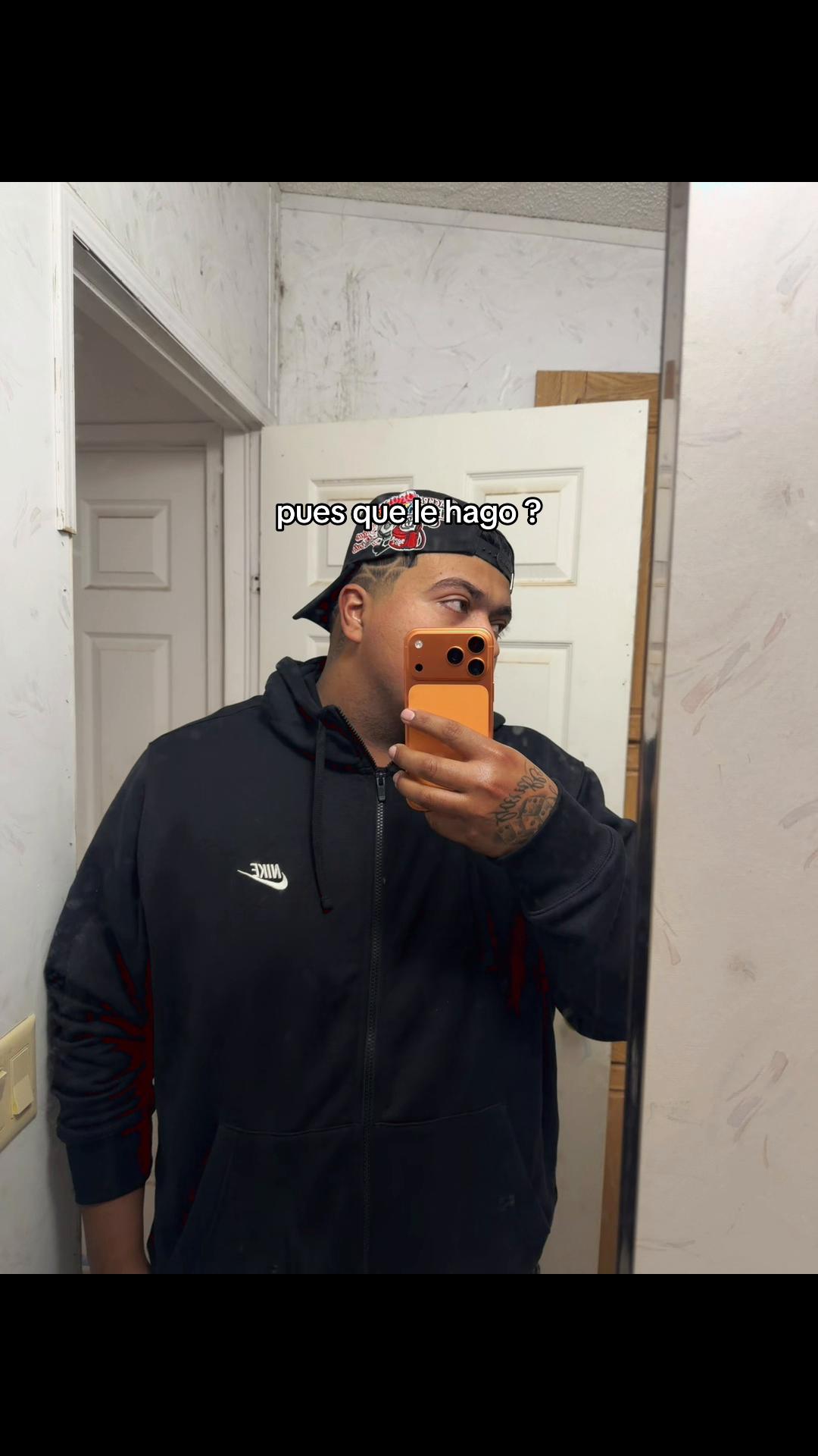 @🤳