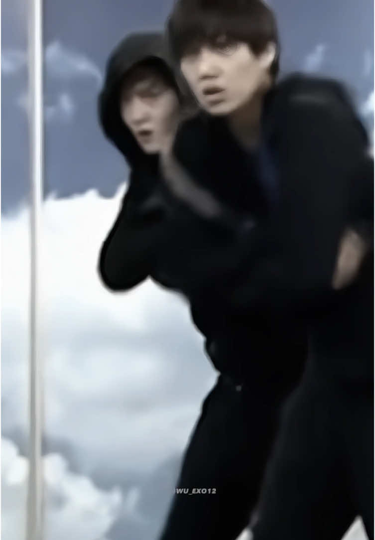 @EXO_12