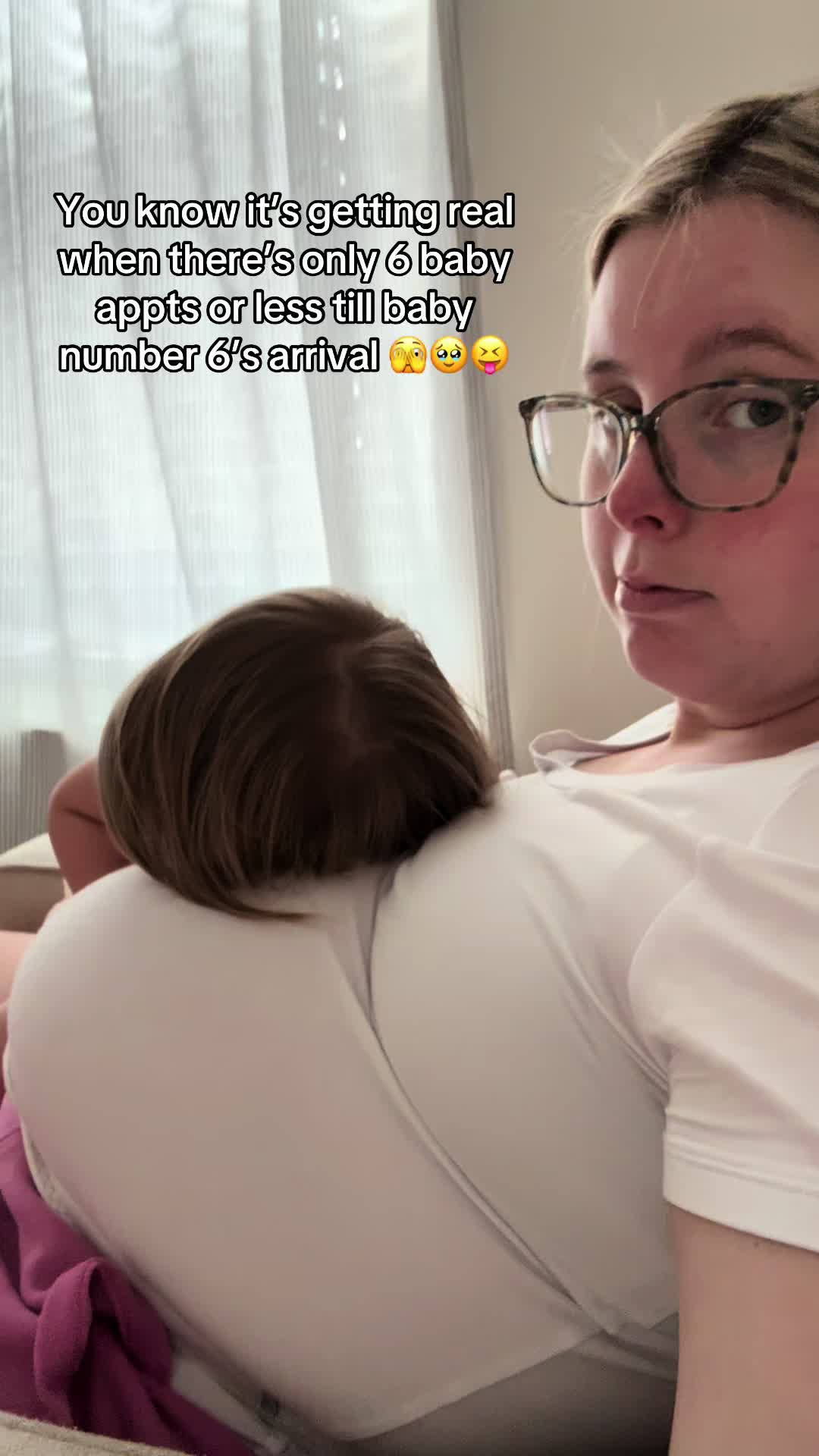 @Song W. | Mom of 5 + preg